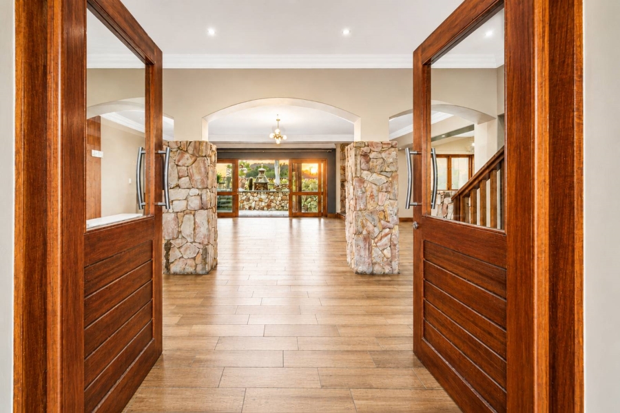 5 Bedroom Property for Sale in Xanadu Eco Park North West